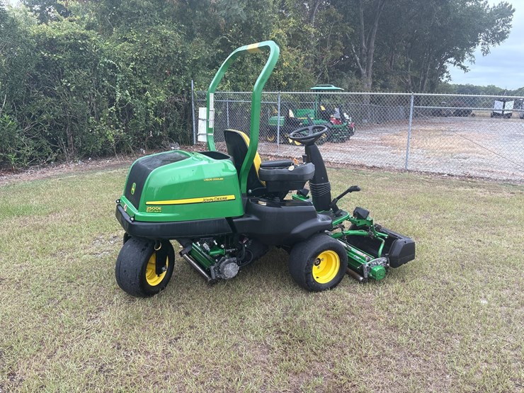 john-deere-2500e-image-9