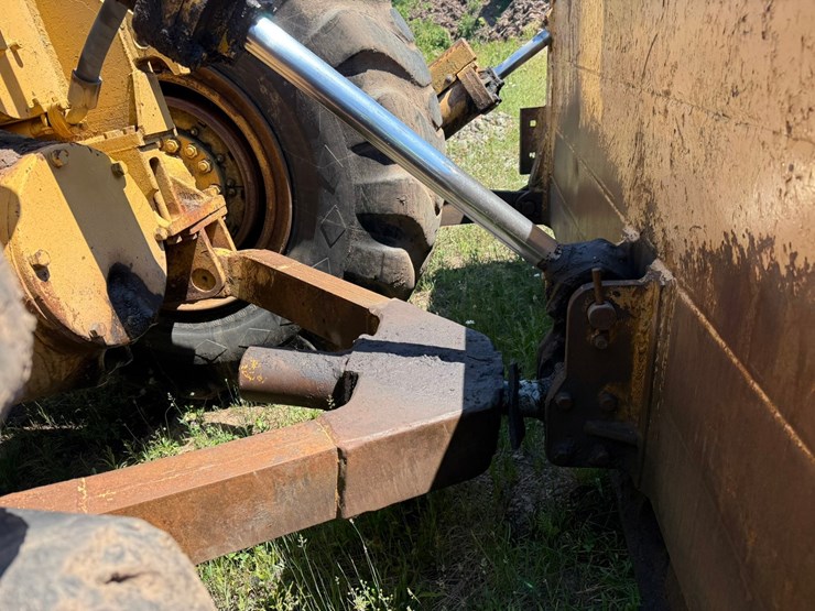 caterpillar-824b-image-11