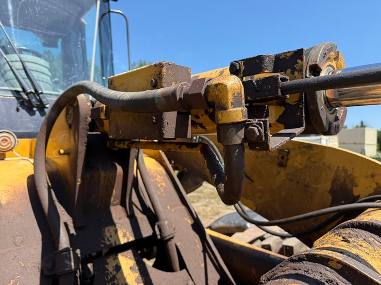 caterpillar-928g-image-15