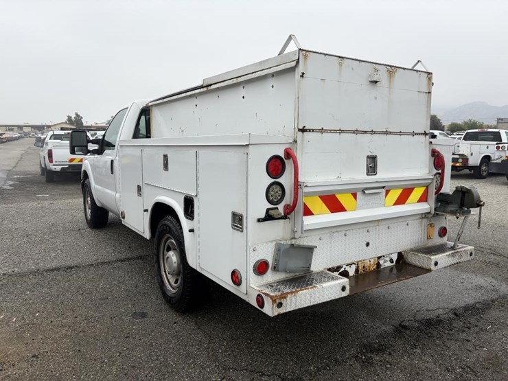 2013-ford-f350-image-5