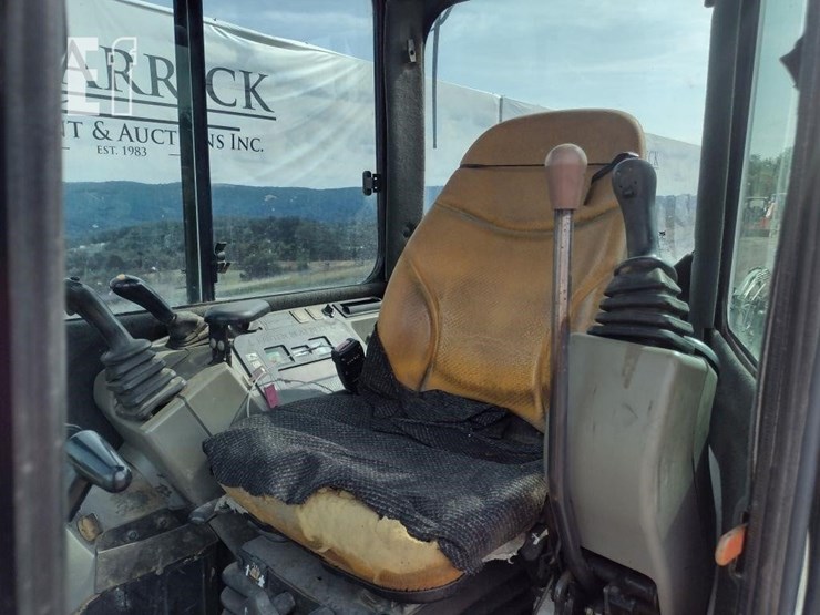 2012-bobcat-e35-image-11