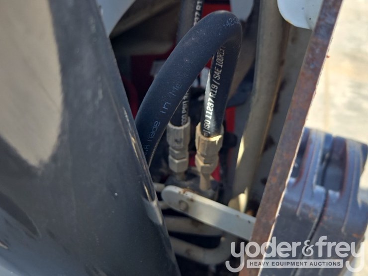 2023-bobcat-t595-image-29