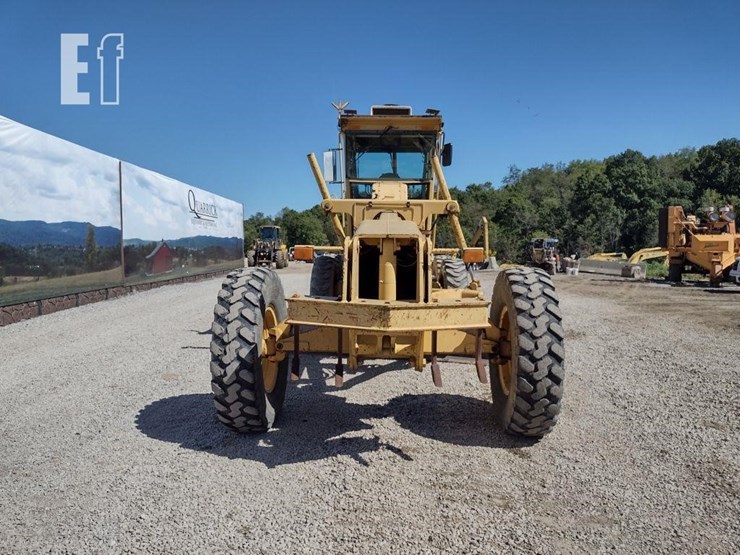 1993-deere-570b-image-2