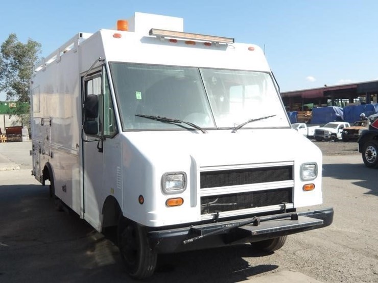2002-workhorse-p42-image-2