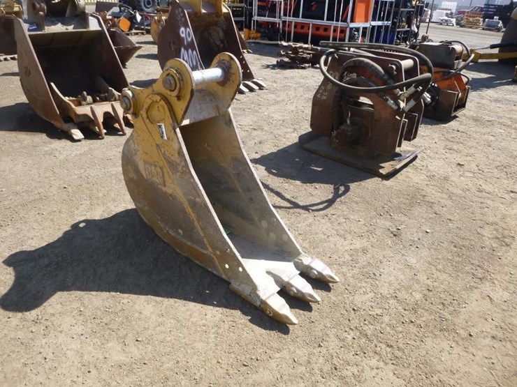 caterpillar-16-image-2