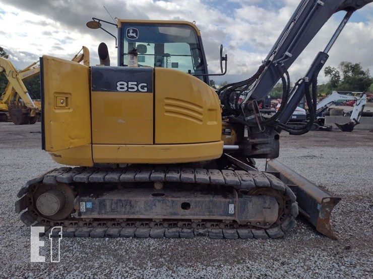 2018-deere-85g-image-27
