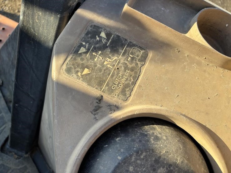john-deere-310-image-40