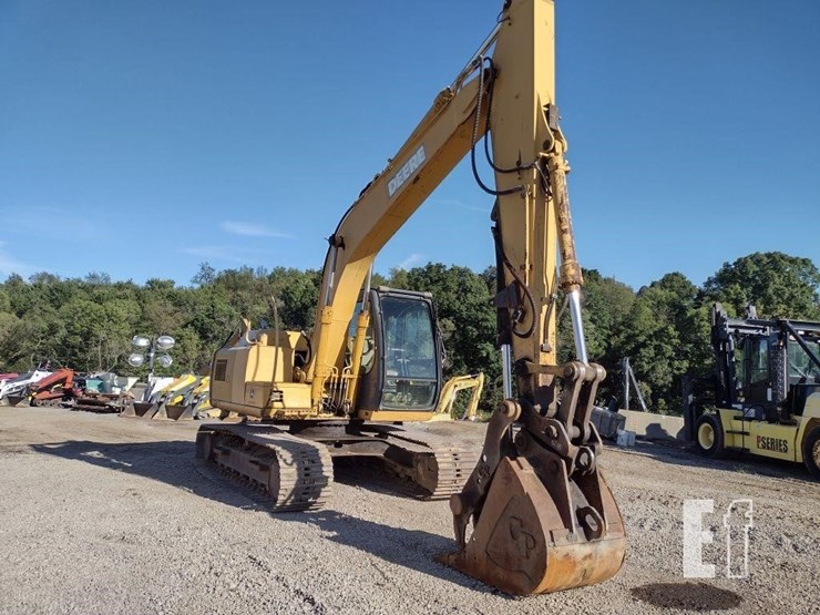2005-deere-120c-image-45