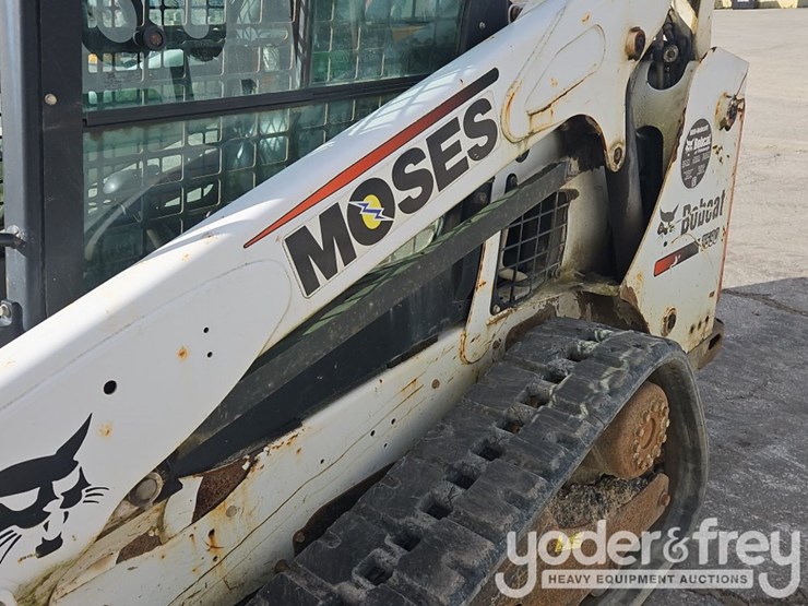 2013-bobcat-t590-image-17