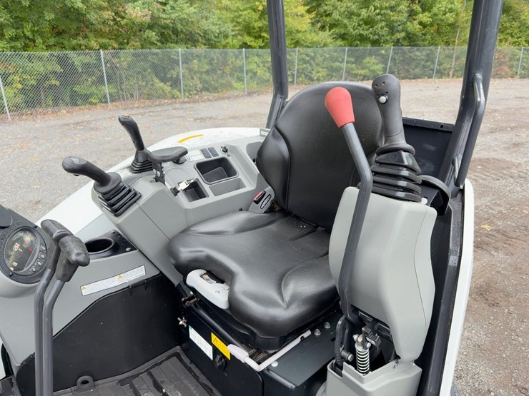 2023-bobcat-e35i-image-28