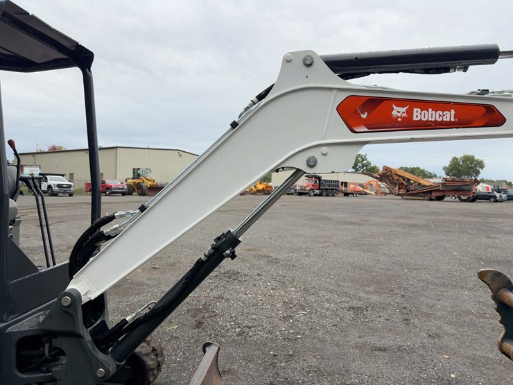 2023-bobcat-e35i-image-11