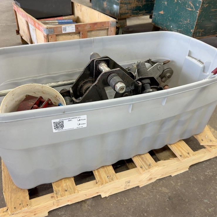 QUANTITY OF COME ALONGS AND PULLEYS