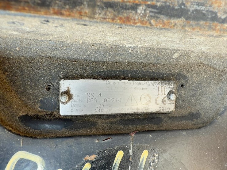 chicago-pneumatic-rx4-hydraulic-breaker-hammer-image-5