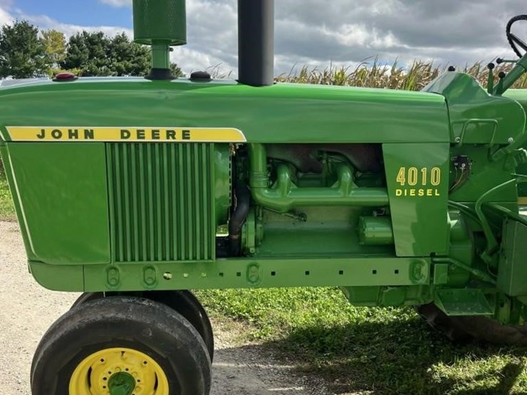 john-deere-4010-image-6