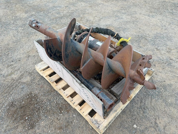 bobcat-auger-attachment-image-3