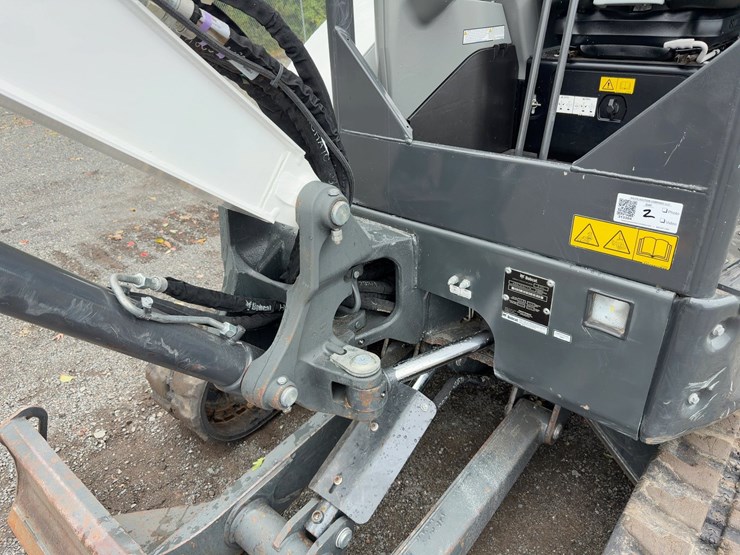 2023-bobcat-e35i-image-16