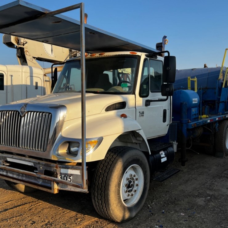 2006 INTERNATIONAL WORKSTAR 7400