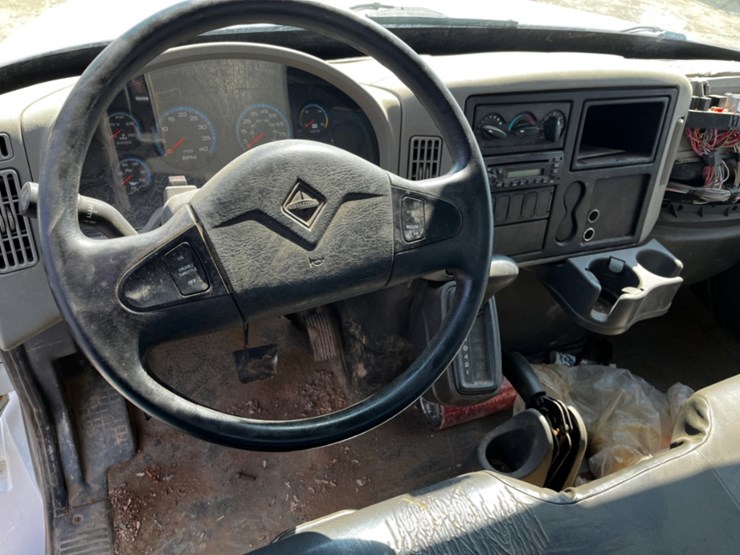 2013-international-durastar-4300-image-10