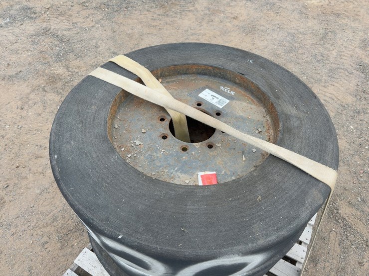 (4)-solid-skid-steer-tires-image-4