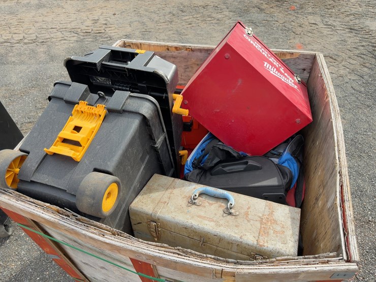 quantity-of-tool-boxes-image-5