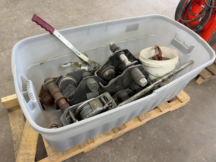 quantity-of-come-alongs-and-pulleys-image-3