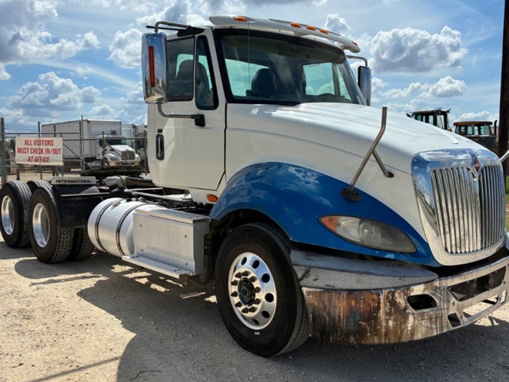 2016-international-prostar-image-3
