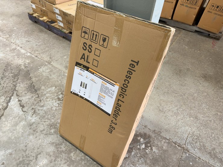 12’-telescoping-ladder-image-3