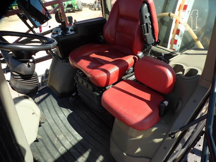 2017-case-ih-patriot-3340-image-30