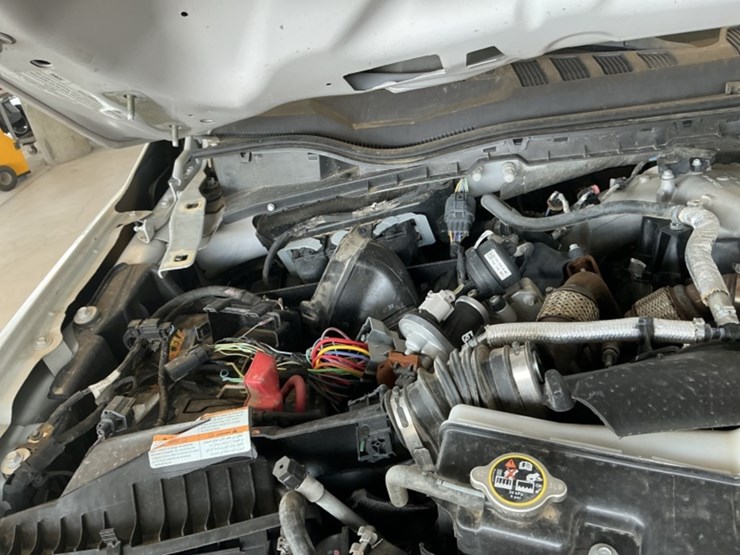 2022-ford-f550-image-12