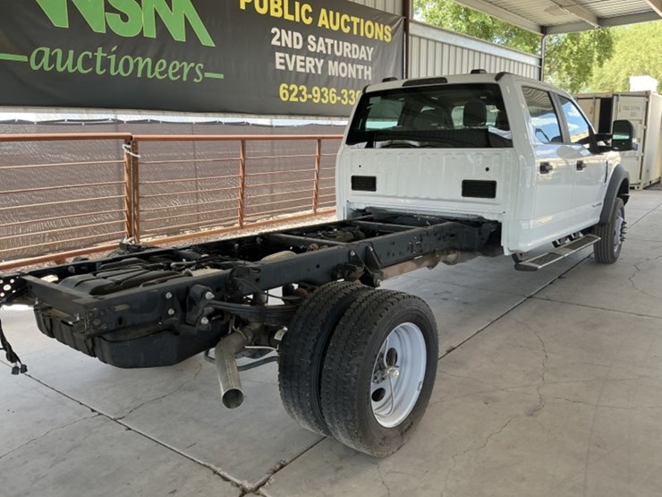 2022-ford-f550-image-6