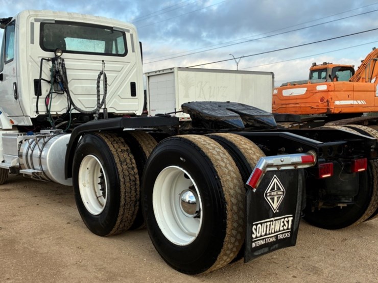 2016-international-prostar-image-6