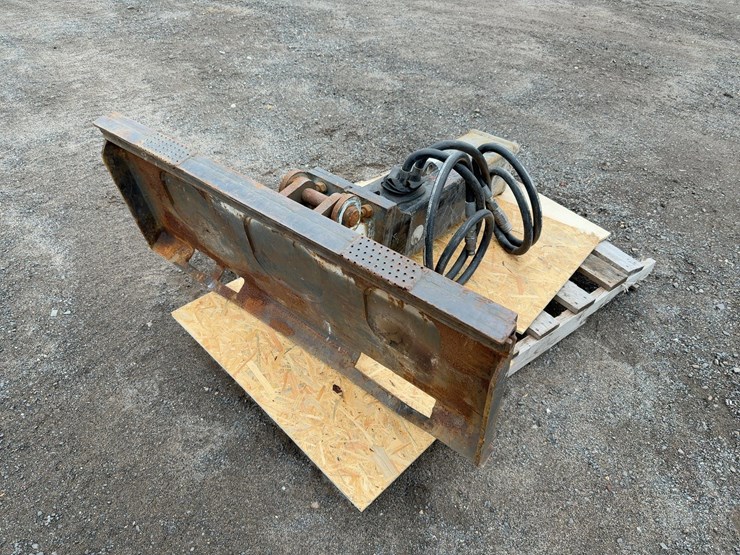 chicago-pneumatic-rx4-hydraulic-breaker-hammer-image-3