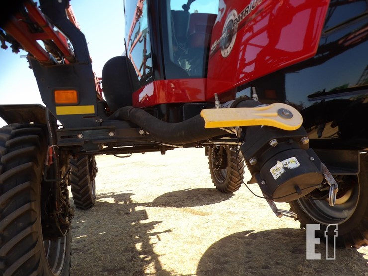 2017-case-ih-patriot-3340-image-24