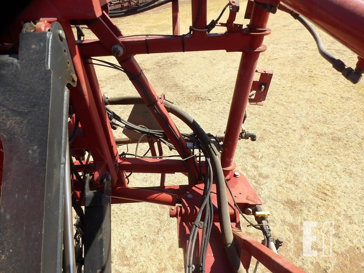 2017-case-ih-patriot-3340-image-47