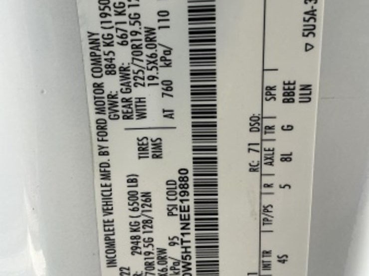 2022-ford-f550-image-14