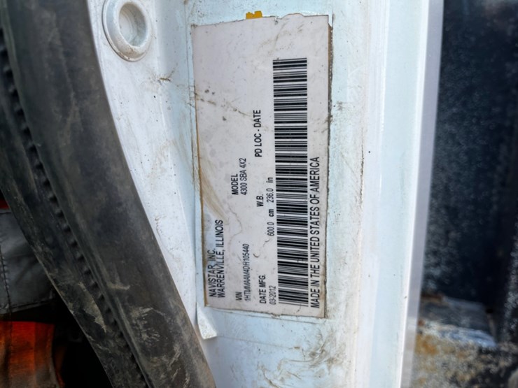 2013-international-durastar-4300-image-13
