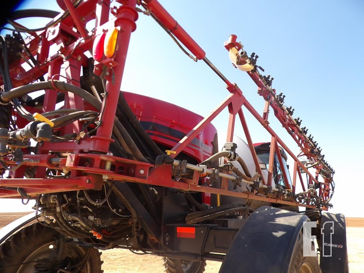 2017-case-ih-patriot-3340-image-18