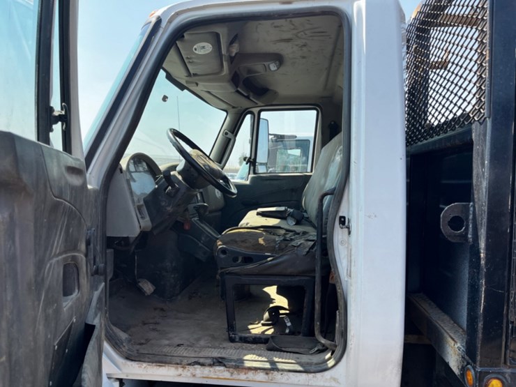 2013-international-durastar-4300-image-8