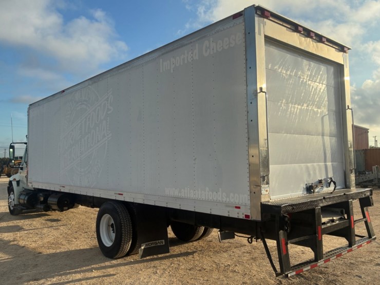 2008-international-durastar-4300-image-6
