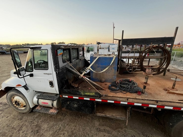 2013-international-durastar-4300-image-8