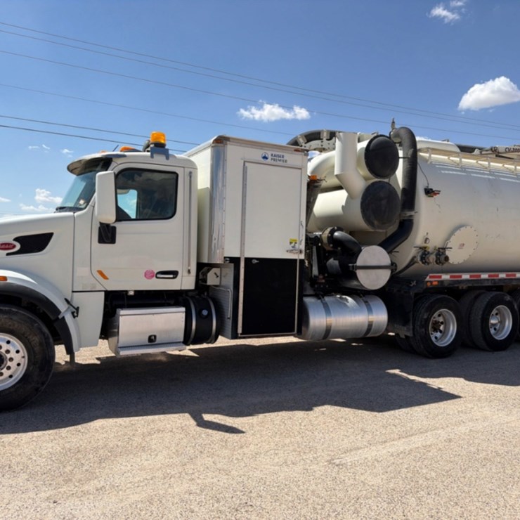 2018 PETERBILT 567