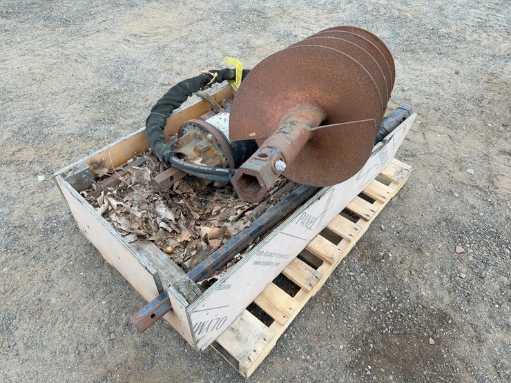 bobcat-auger-attachment-image-2