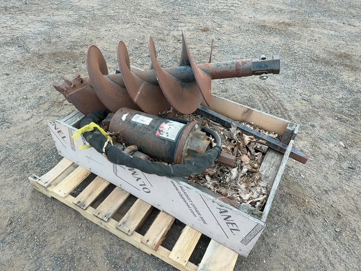 bobcat-auger-attachment-image-1