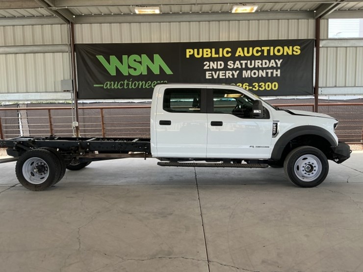 2022-ford-f550-image-1