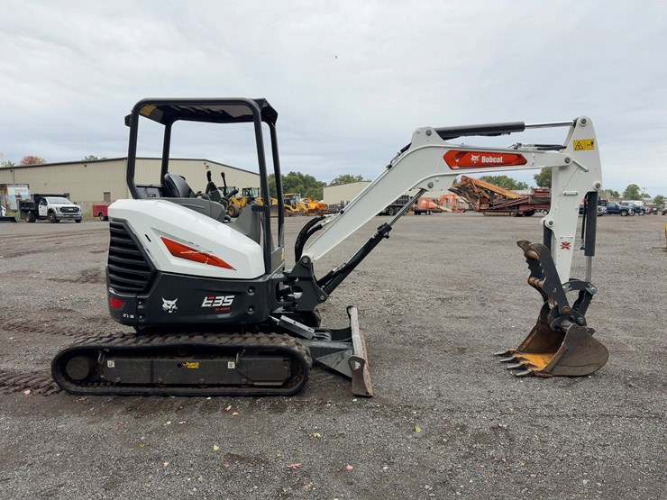 2023-bobcat-e35i-image-6