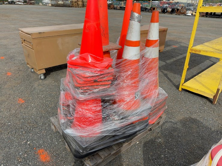 quantity-of-traffic-cones-image-3