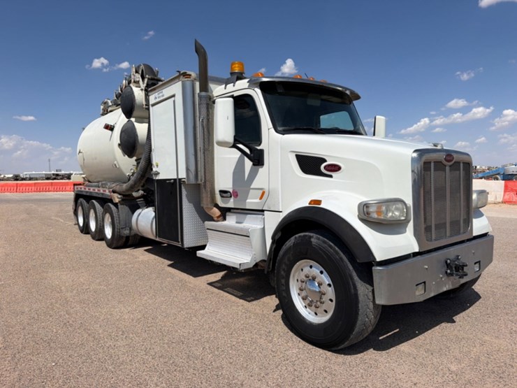 2018-peterbilt-567-image-3