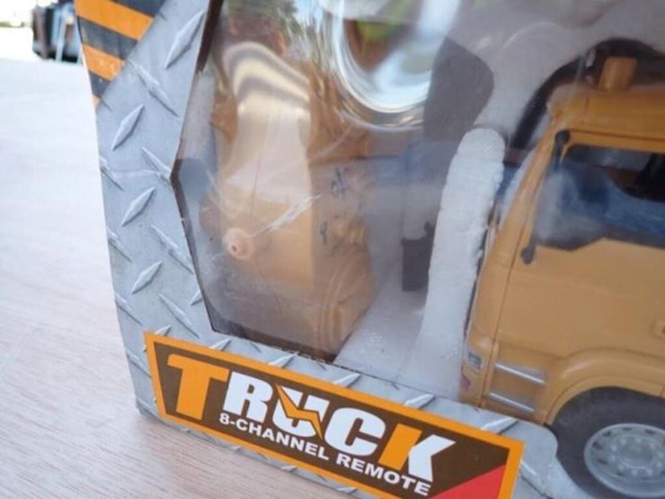 unused-captok-mixer-truck-toy-image-3