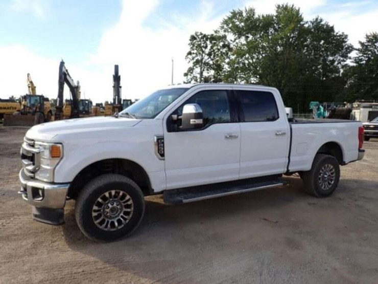 2020-ford-f250-xlt-image-1