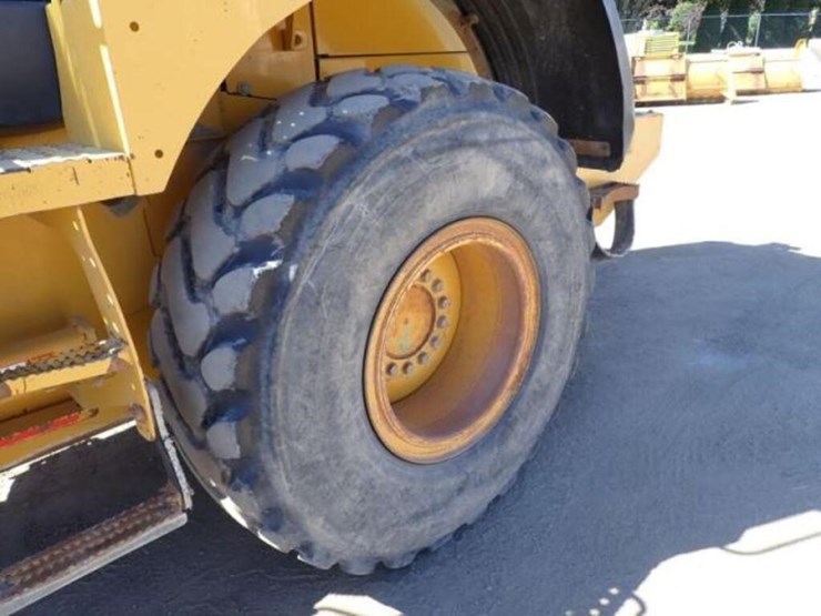 2015-deere-544k-image-44